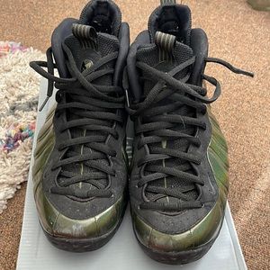 Nike foamposite green